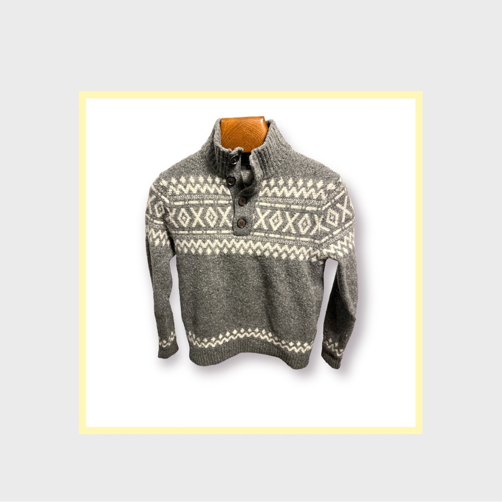 Coziness Alert! Tommy Hilfiger sweater!